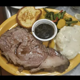 PRIME RIB DINNER