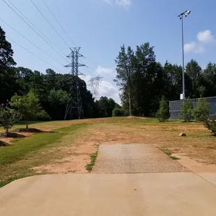 It&apos;s a little warm out, but the skies are clear. Let&apos;s throw some discs!