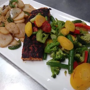 salmon dinner Obrien potatoes and a mix veg