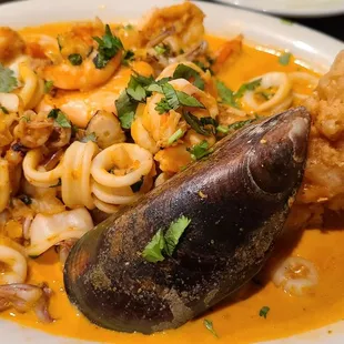 Pescado a Lo Macho ($18.00)