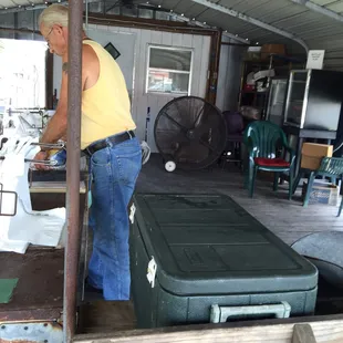 Mr man is doing his thing!!! Bagging my shrimp