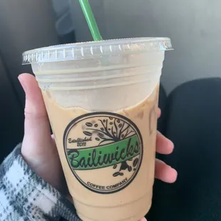 Caramel iced latte