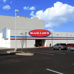 Baillio's Beats Big Boxes!