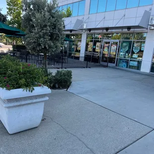 I would recommend this place food was disgusting