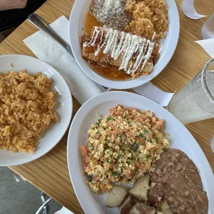 Enchiladas de huevo, huevos a la mexicana, side of rice