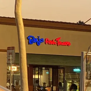 the outside of a restaurant