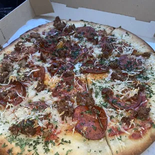 Bakari Meat Deluxe Pizza