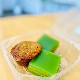 Palm Sugar Cake (Banh bo nuong duong thot not) &amp; Pandan Layer Cake ( banh da lon) - Pandan layer has a hint of durian.
