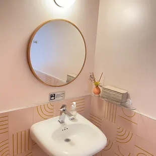 Aesthetic bathroom