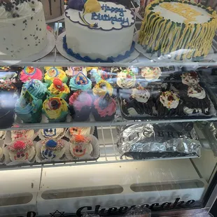 Novelties and cakes