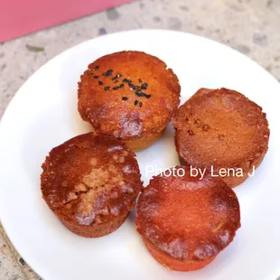 All Four Mochi Bites ($6) - lilikoi, brown butter, Thai tea, lychee. Crunchy surface, chewy interior.