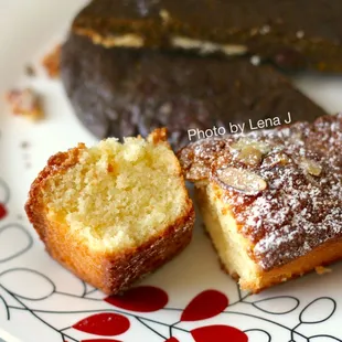 Inside of Almond Cake ($4) - quite sweet and soft. A tad dry but still tasty.