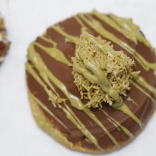 Dubai Choolate Cookie with Pistachio Butter