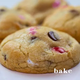 Chocolate Chip M&amp;M Cookie with the Valentine's Day Mix