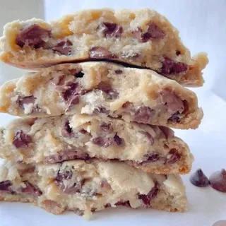 Chocolate Chip Cookie