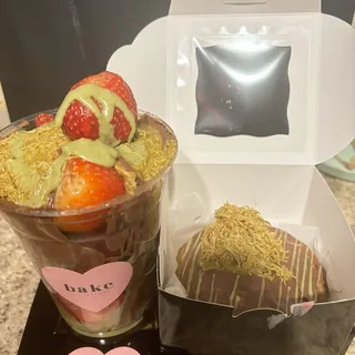 Chocolate Covered Strawberries Cup