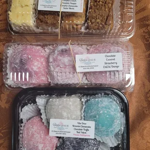 Pumpkin Palooza Chocolate Covered Strawberry Mochi Assorted (ube oreo, brownie cheesecake, chocolate truffle, red velvet)