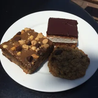 Oatmeal Raisin Cookie