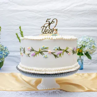 12" vanilla and strawberry cake