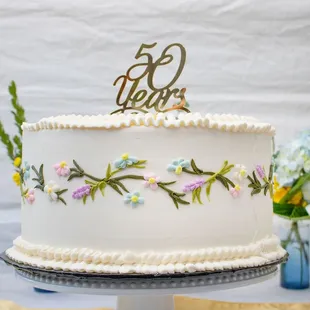 12" vanilla and strawberry cake