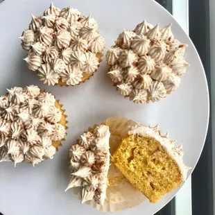 Pumpkin spice cupcakes