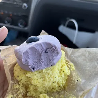 Lemon Berry Keto Cupcake