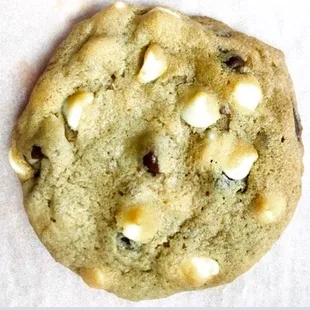 Raiders Cookie, Dark &amp; White Chocolate.