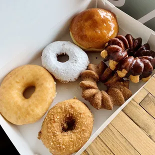  variety of donuts in a box