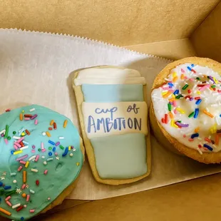 Some cookies &amp; the coconut mini pound cake!