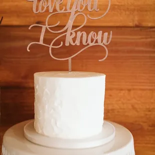 5&quot; round cake with buttercream