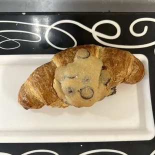 Here it is ... the trending Crookie :Crescent roll+ chocolate chip cookie &quot; crookie &quot; flakey &amp; yummy