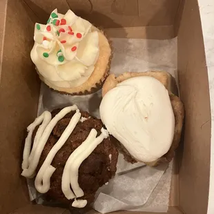 Cinnamon roll, almond cupcake and pumpkin gingerbread muffin