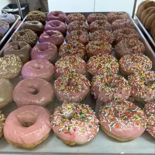 12.06.24 pink donuts and pink sprinkle