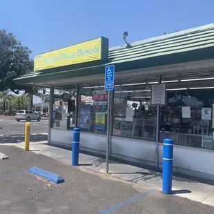 Baker’s Dozen Donuts - Riverside