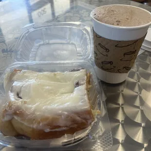 Cinnamon roll &amp; mocha latte