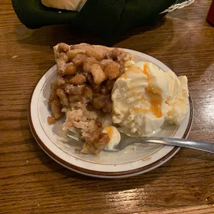 Great service, great atmosphere, great steak and Pie!!!