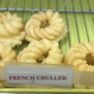 french crullier