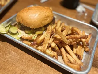 Loyo Burger