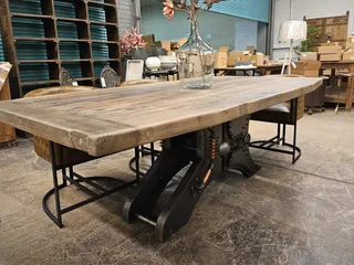 Latitudes Furniture