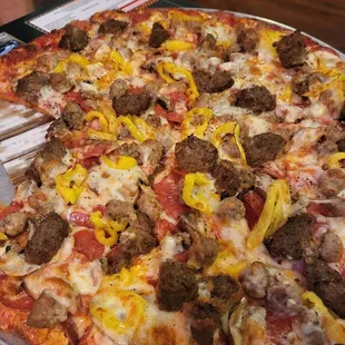 Meatball and banana pepper and mushrooms