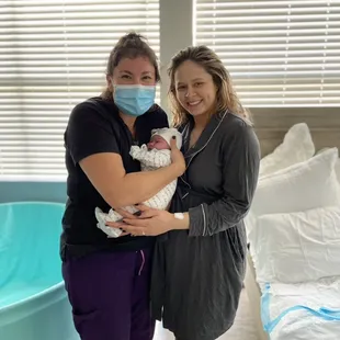 Momma, midwife &amp; newborn after a beautiful labor &amp; birth @ Bakersfield Birth Center. Even first time mommas can have fabulous births!