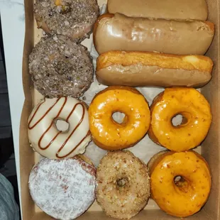 BlueBerry, dulce,  orange,  banana, and cherry filled!!