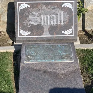 Lauren Small headstone