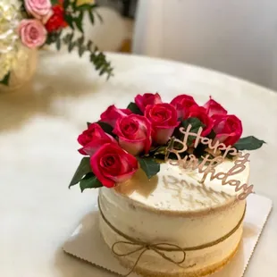 8&quot; naked strawberry shortcake (custom order)