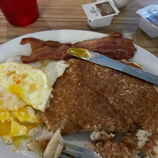 Pancakes, eggs &amp; bacon