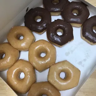 donuts, dough desserts, food