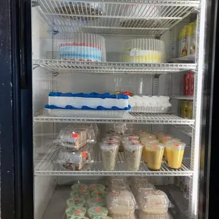 flan, gelatina, cheesecake y pasteles de tres leches
