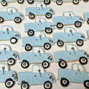 ows cookies decorated like tractors