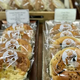 Sweet potato brioche bun, Green bean brioche bun