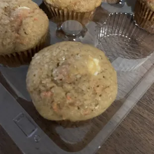 More carrot cakes